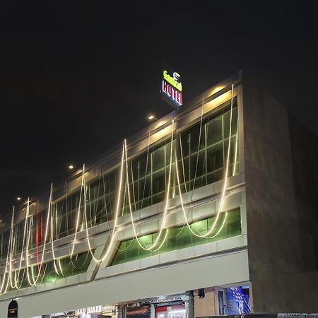 Super Townhouse Geetraj Near Shalimar Gateway Lucknow Hotel Luaran gambar