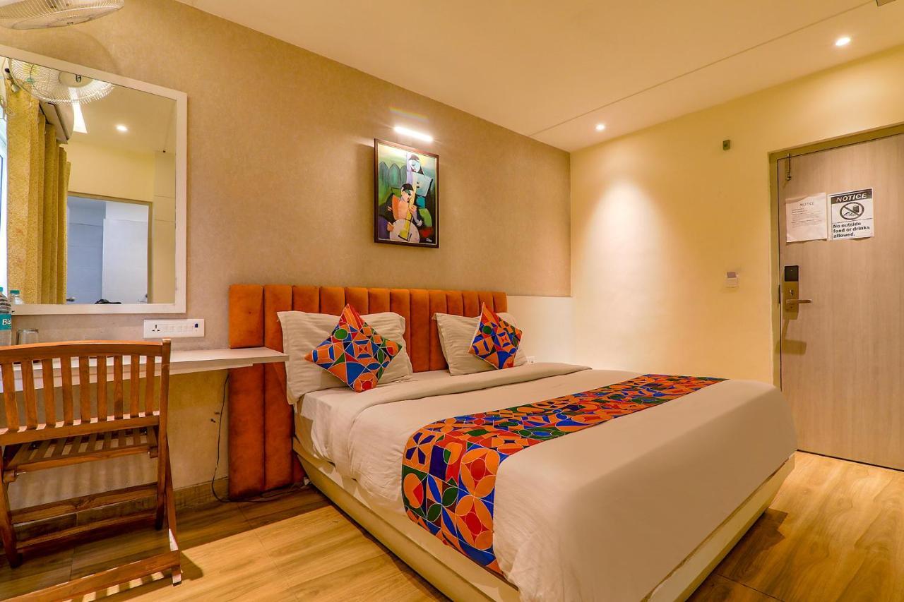 Townhouse Geetraj Near Shalimar Gateway Lucknow Hotel Luaran gambar