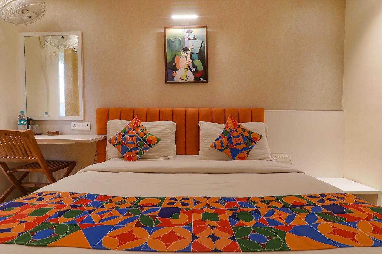 Townhouse Geetraj Near Shalimar Gateway Lucknow Hotel Luaran gambar