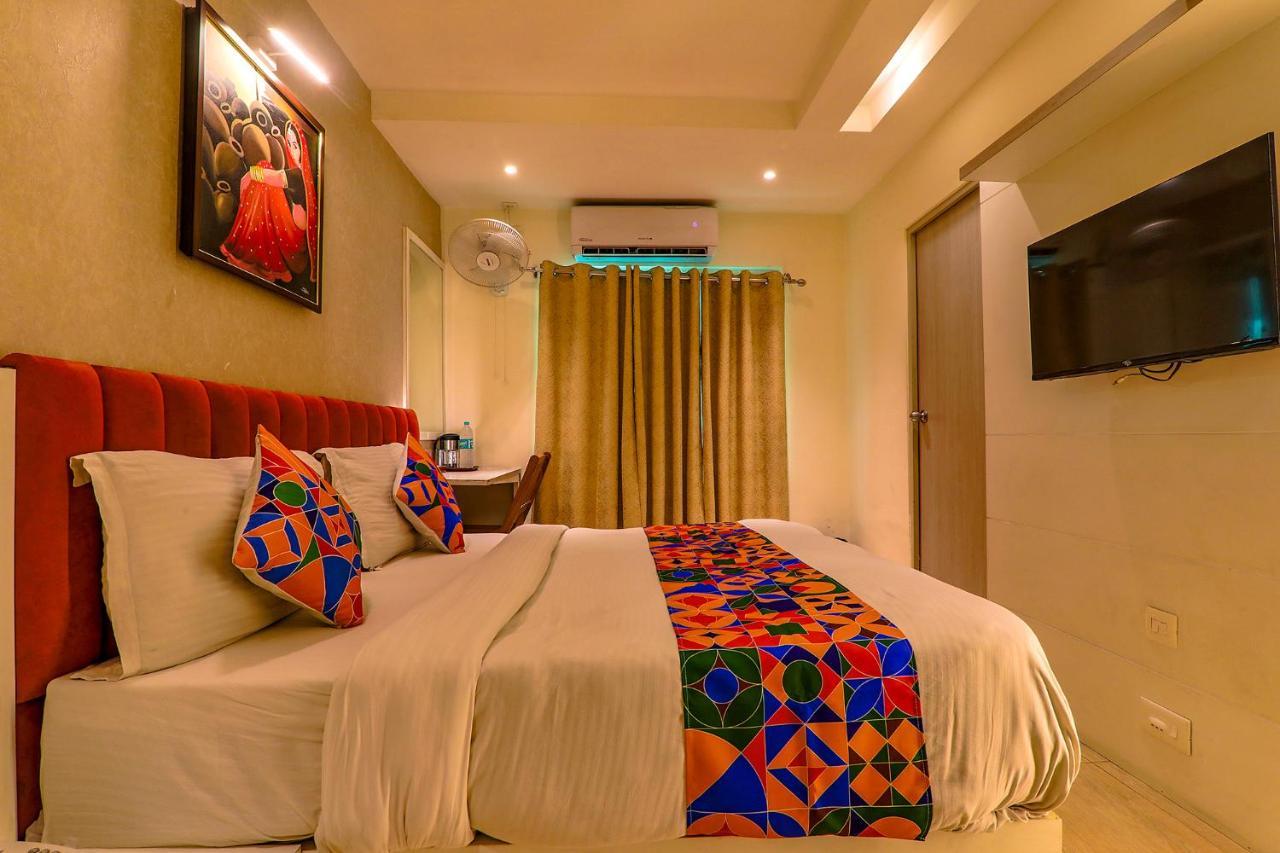 Townhouse Geetraj Near Shalimar Gateway Lucknow Hotel Luaran gambar