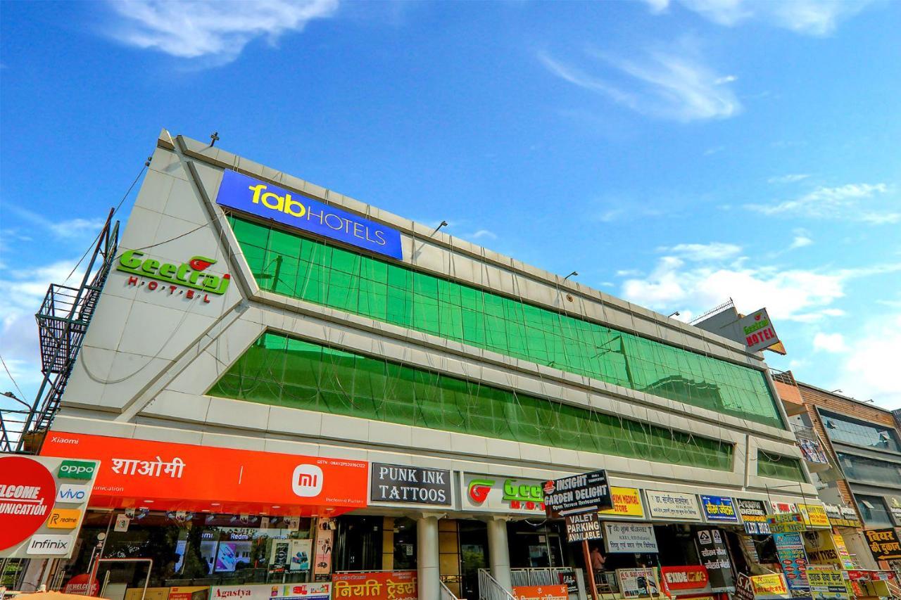 Townhouse Geetraj Near Shalimar Gateway Lucknow Hotel Luaran gambar