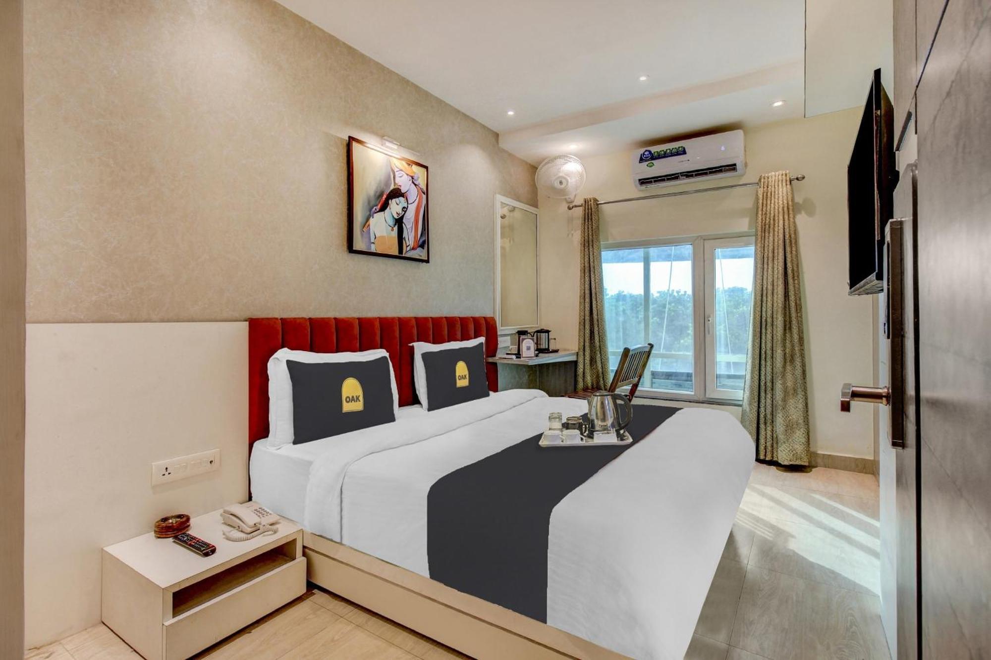 Super Townhouse Geetraj Near Shalimar Gateway Lucknow Hotel Luaran gambar