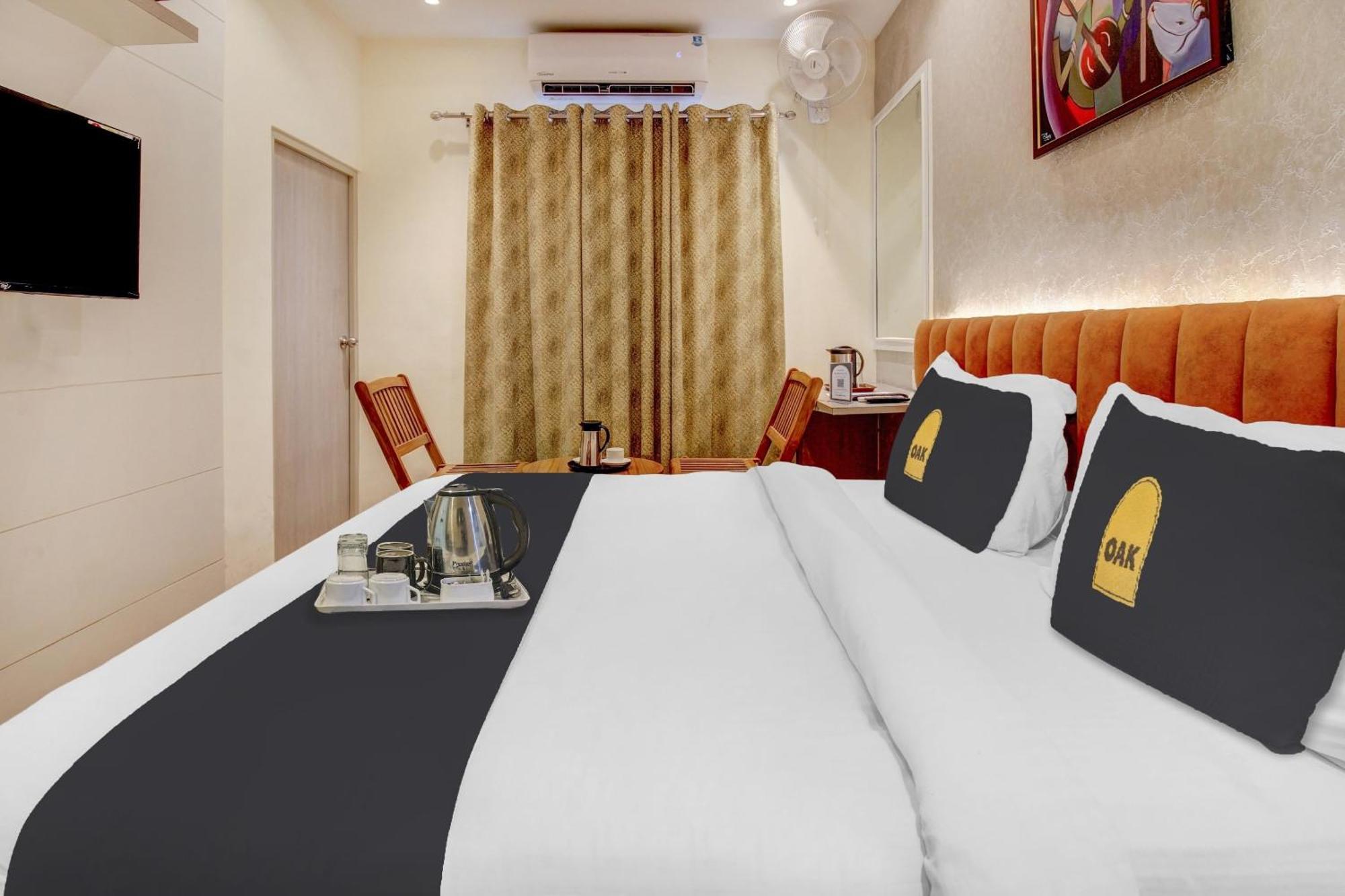 Super Townhouse Geetraj Near Shalimar Gateway Lucknow Hotel Luaran gambar