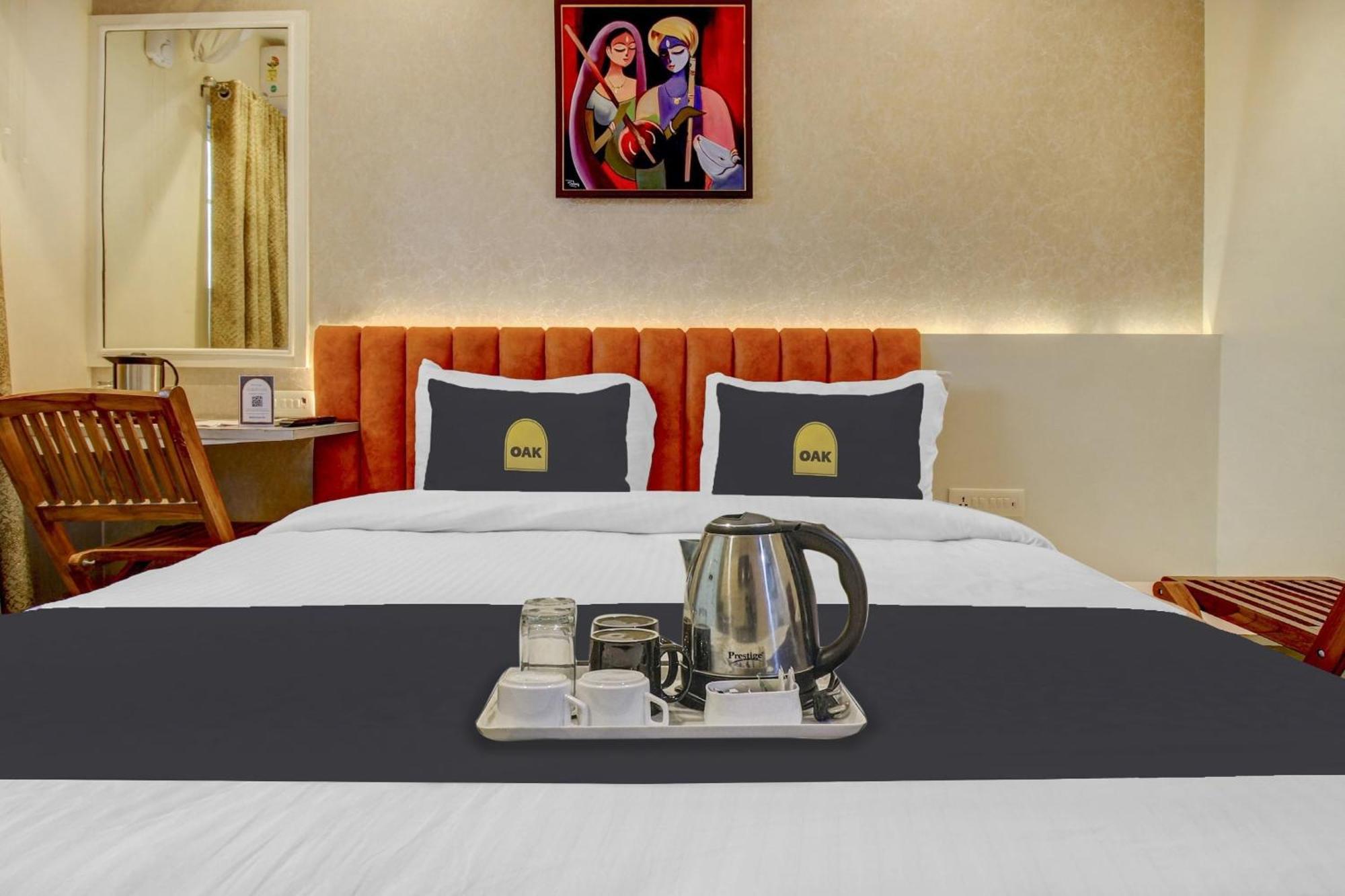 Townhouse Geetraj Near Shalimar Gateway Lucknow Hotel Luaran gambar