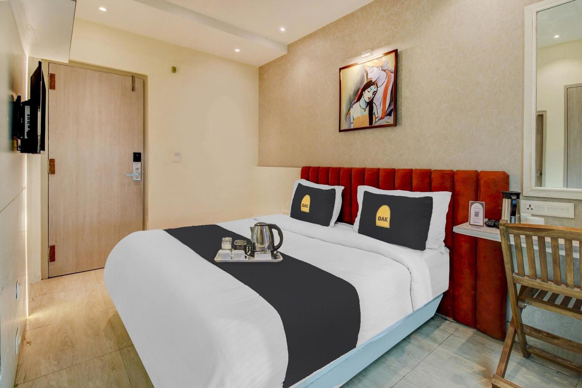 Townhouse Geetraj Near Shalimar Gateway Lucknow Hotel Luaran gambar