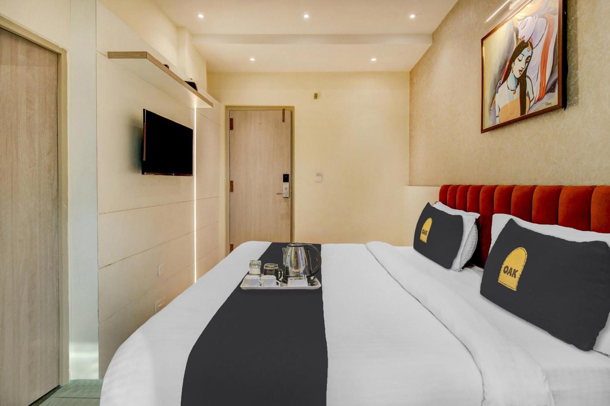 Townhouse Geetraj Near Shalimar Gateway Lucknow Hotel Luaran gambar