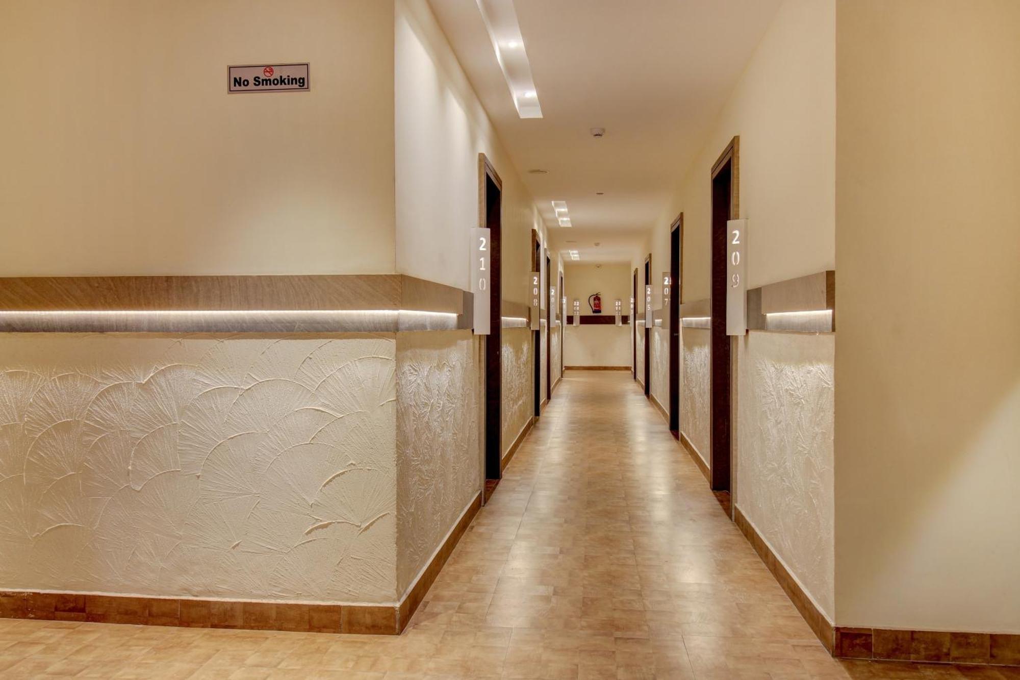 Super Townhouse Geetraj Near Shalimar Gateway Lucknow Hotel Luaran gambar