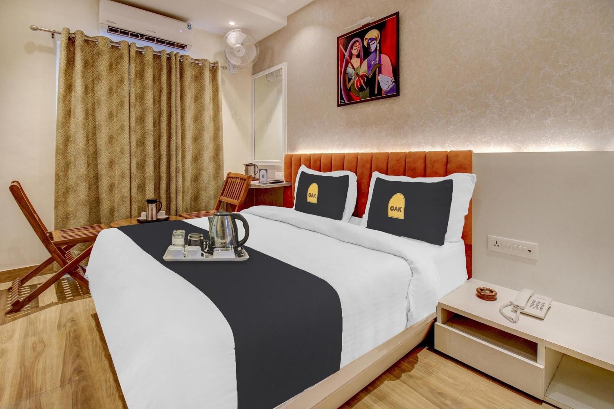 Townhouse Geetraj Near Shalimar Gateway Lucknow Hotel Luaran gambar