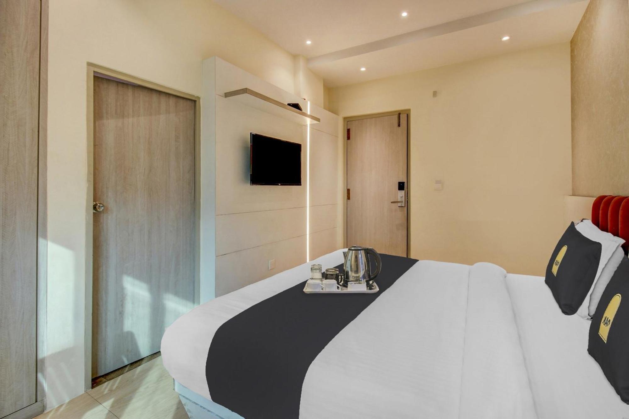 Super Townhouse Geetraj Near Shalimar Gateway Lucknow Hotel Luaran gambar