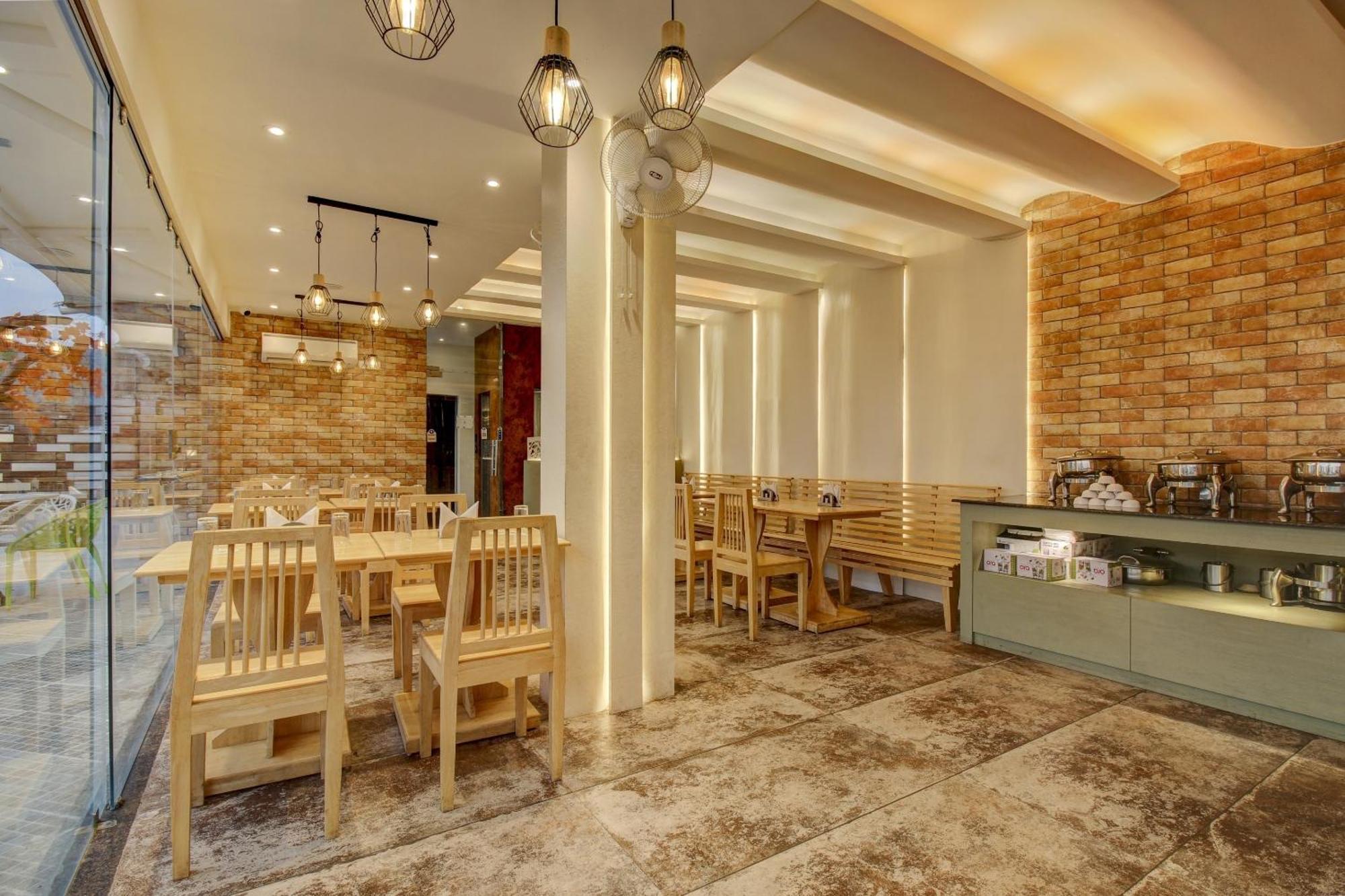 Townhouse Geetraj Near Shalimar Gateway Lucknow Hotel Luaran gambar